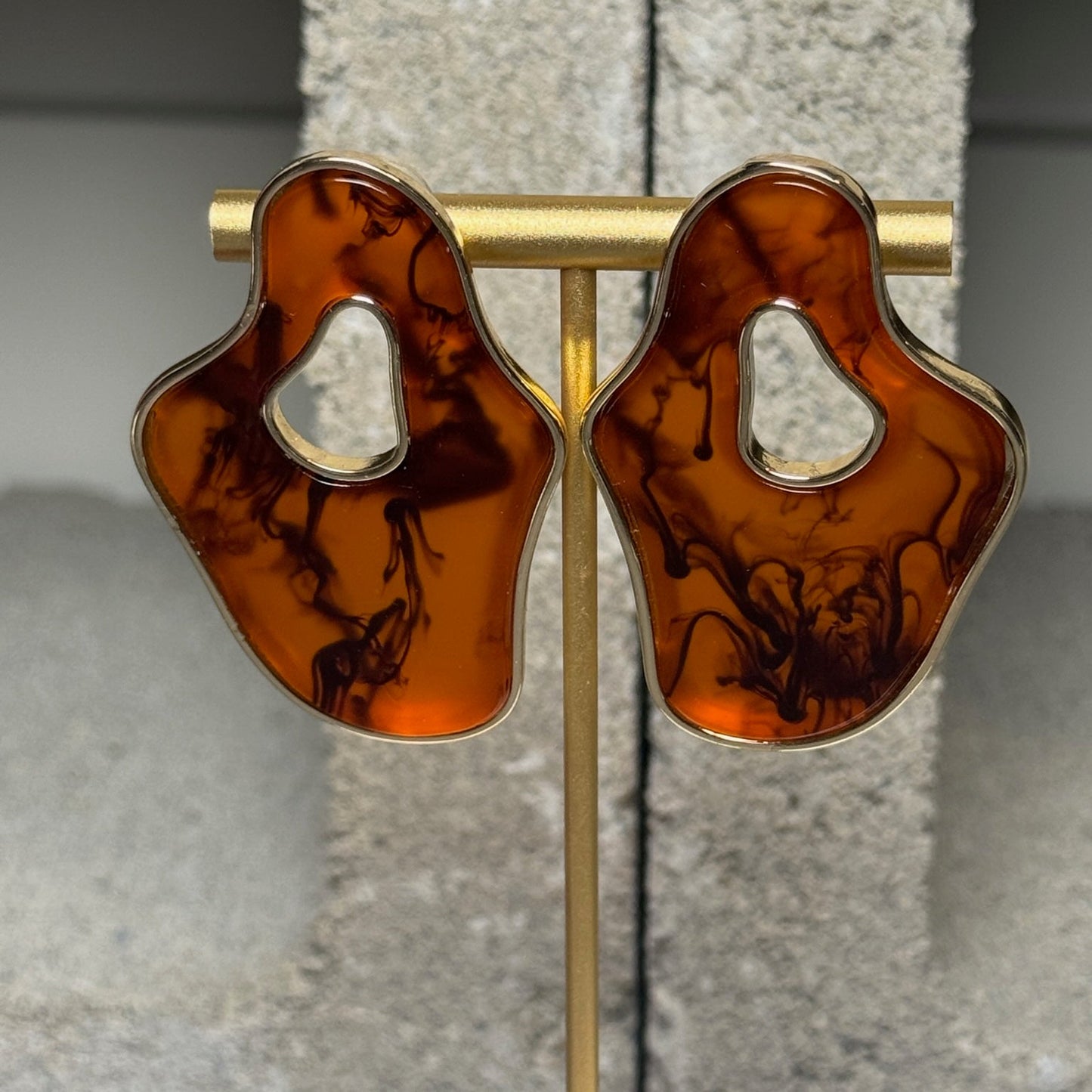 Retro Muse Amber Cutout Earrings