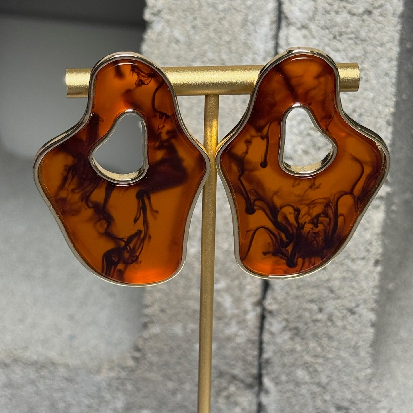 Retro Muse Amber Cutout Earrings