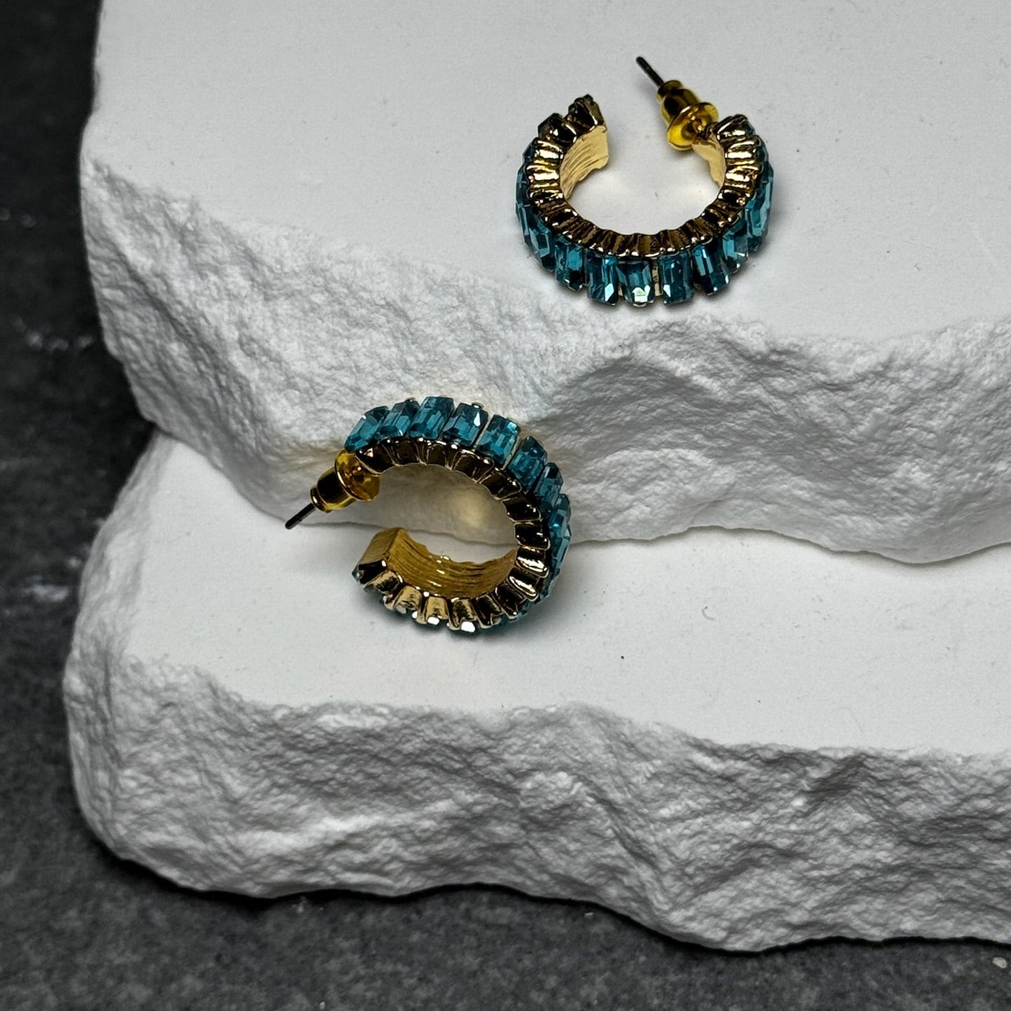 Icy Pulse Hoops