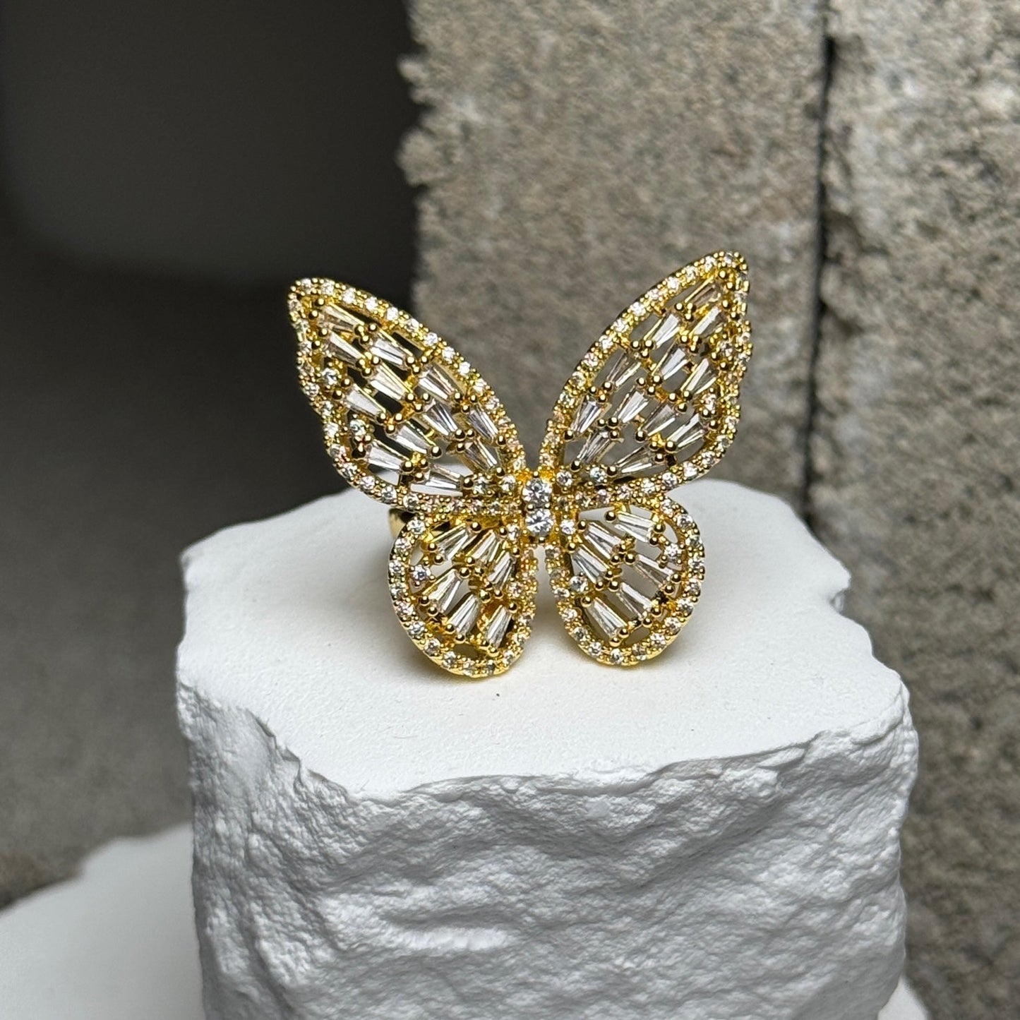Butterfly Sparkle 18k Adjustable Ring Up To Size 10