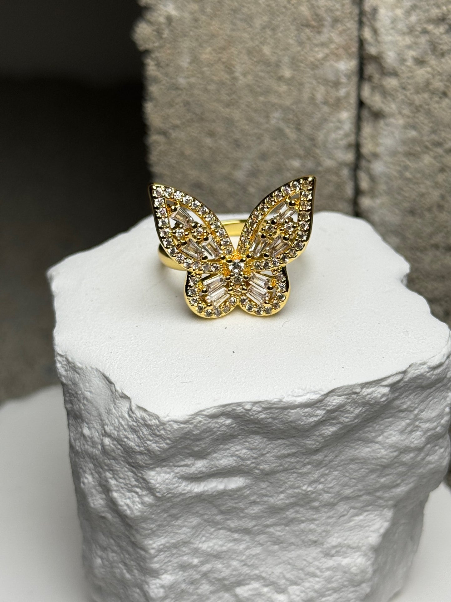 Butterfly Sparkle 18k Adjustable Ring Up To Size 10