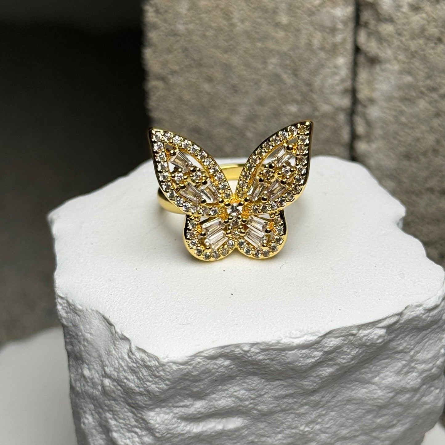 Butterfly Sparkle 18k Adjustable Ring Up To Size 10