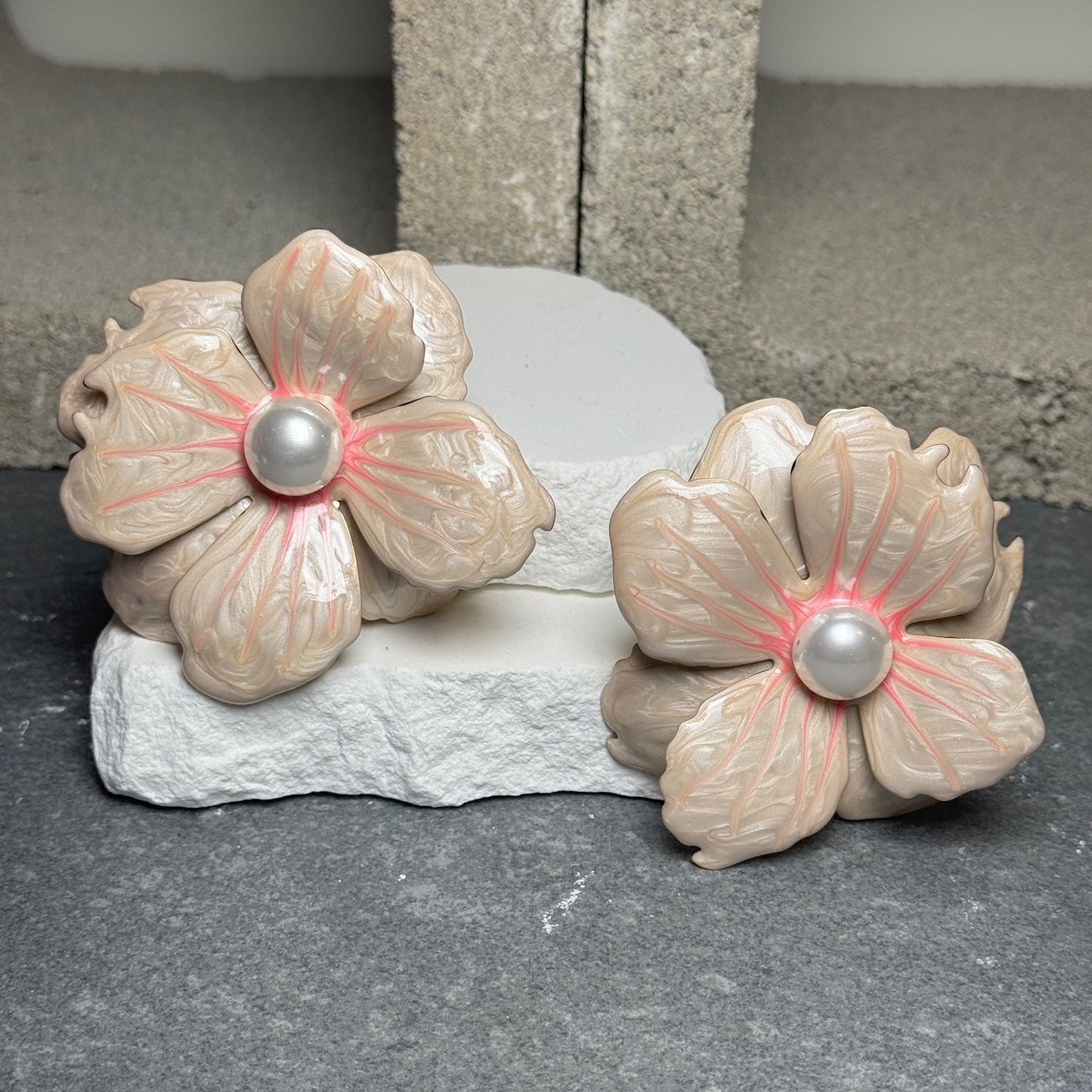Coral Breeze Blossoms