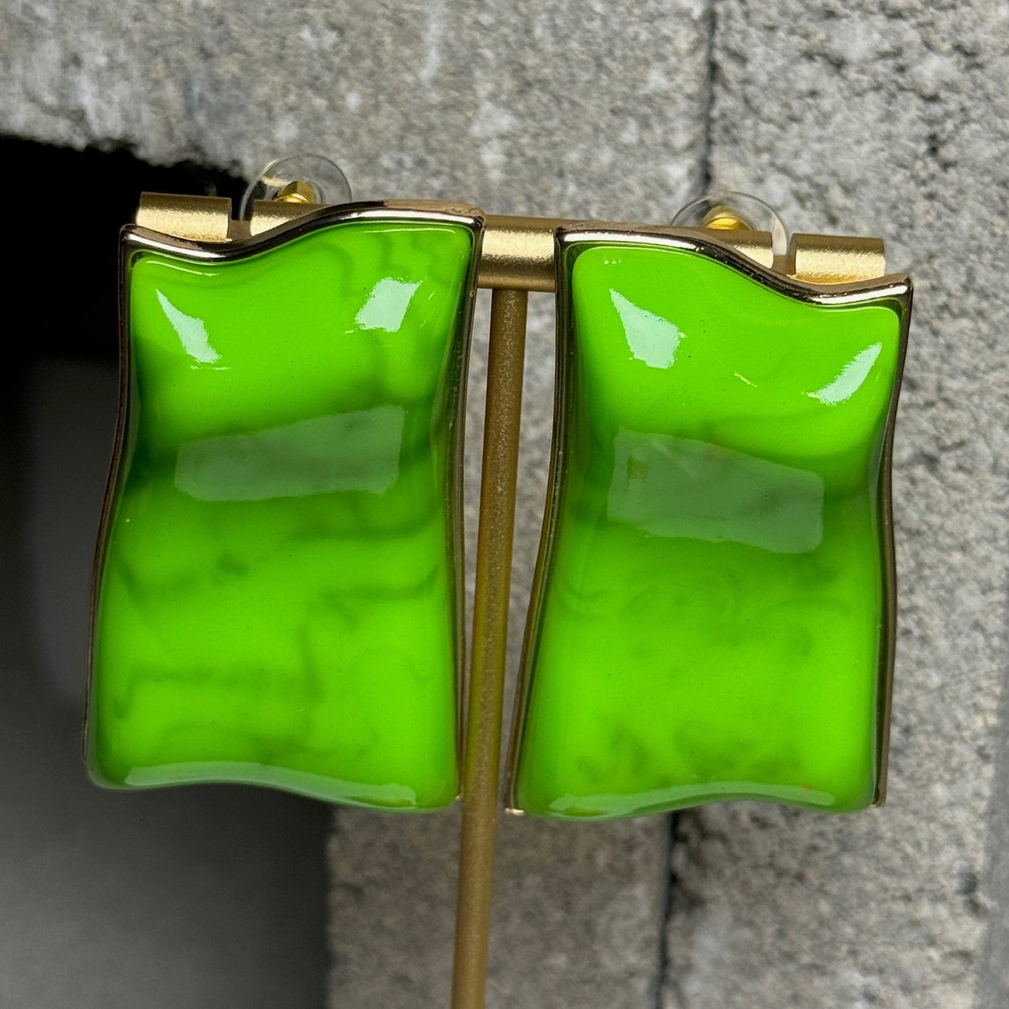 Flash Wave Stud Earrings