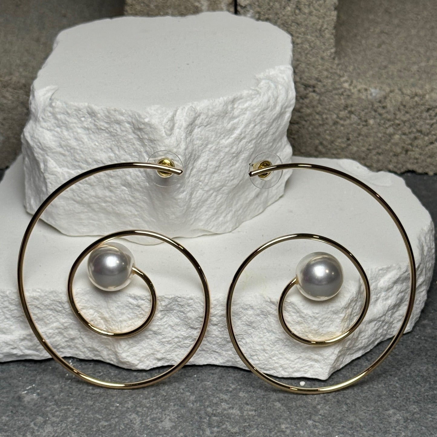 Solar Loop Pearl Stud Earrings