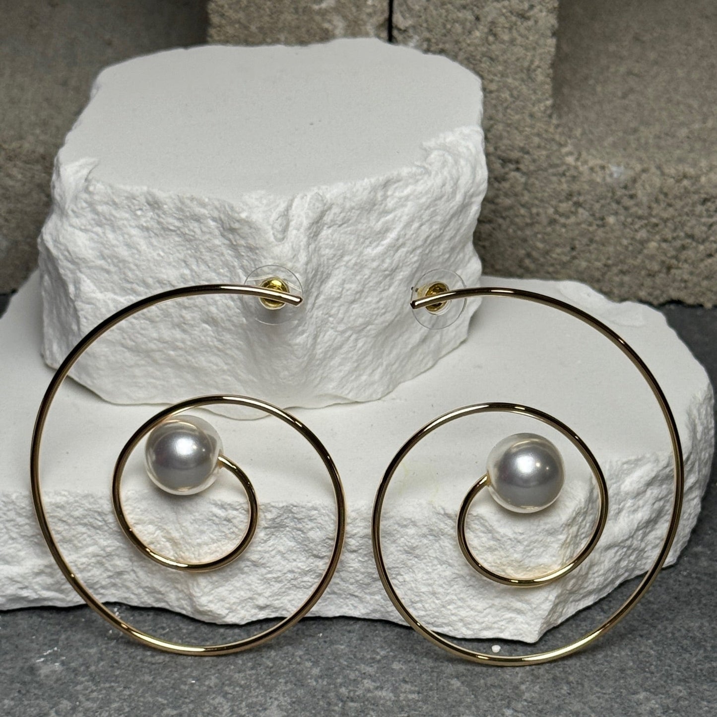 Solar Loop Pearl Stud Earrings