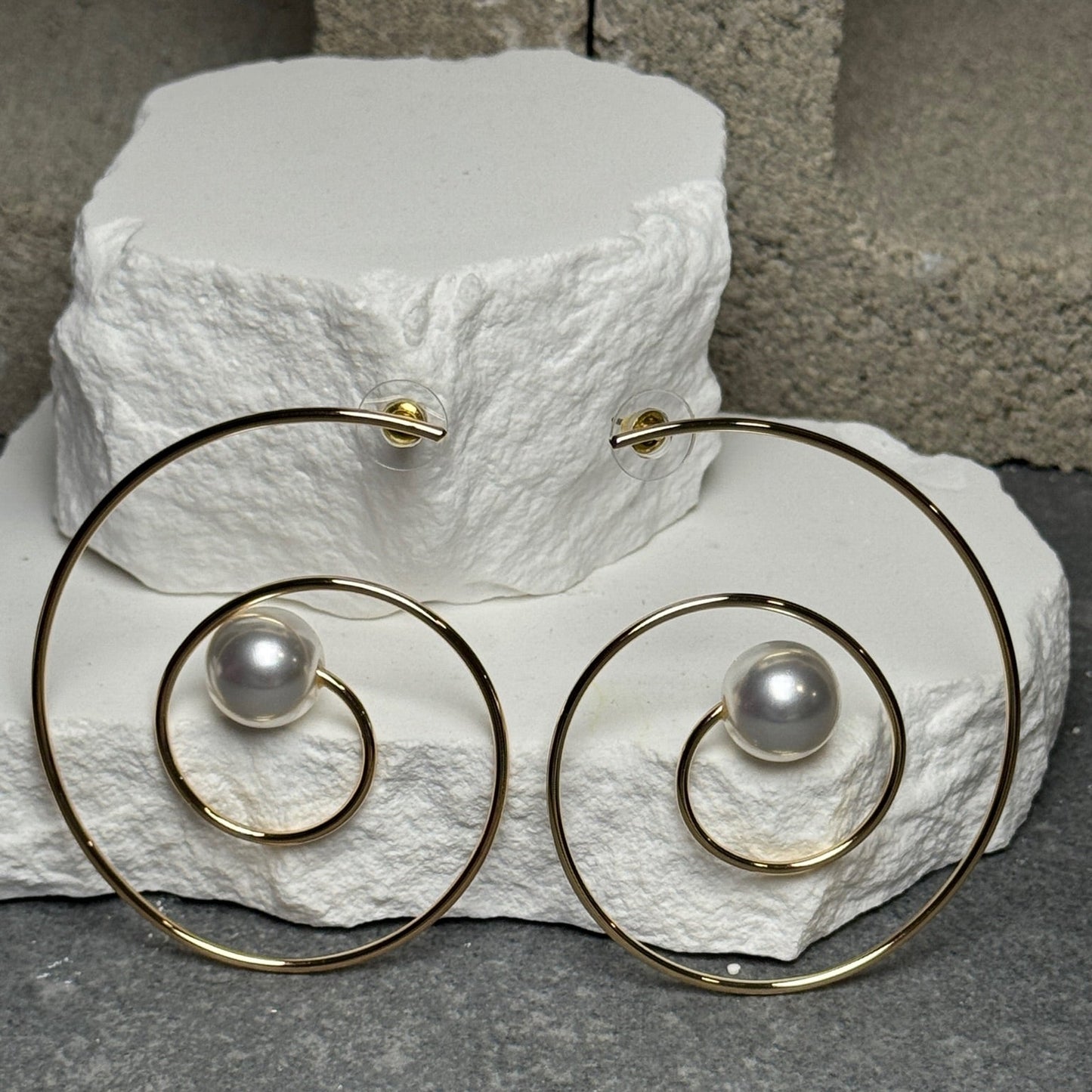 Solar Loop Pearl Stud Earrings