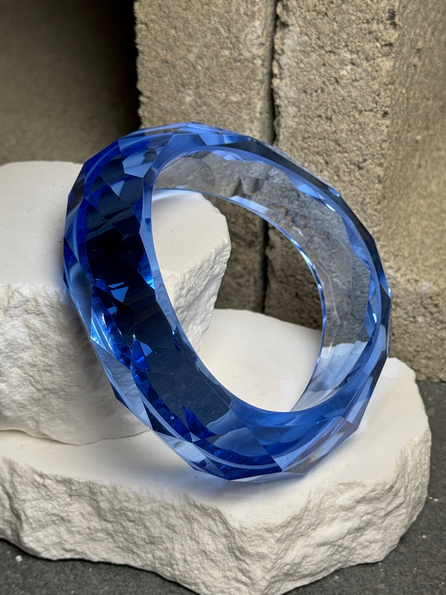 Lowkey Clear Bangle 7"