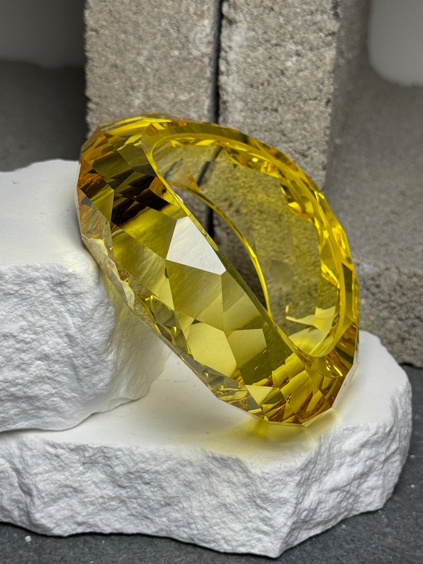 Lowkey Clear Bangle 7"