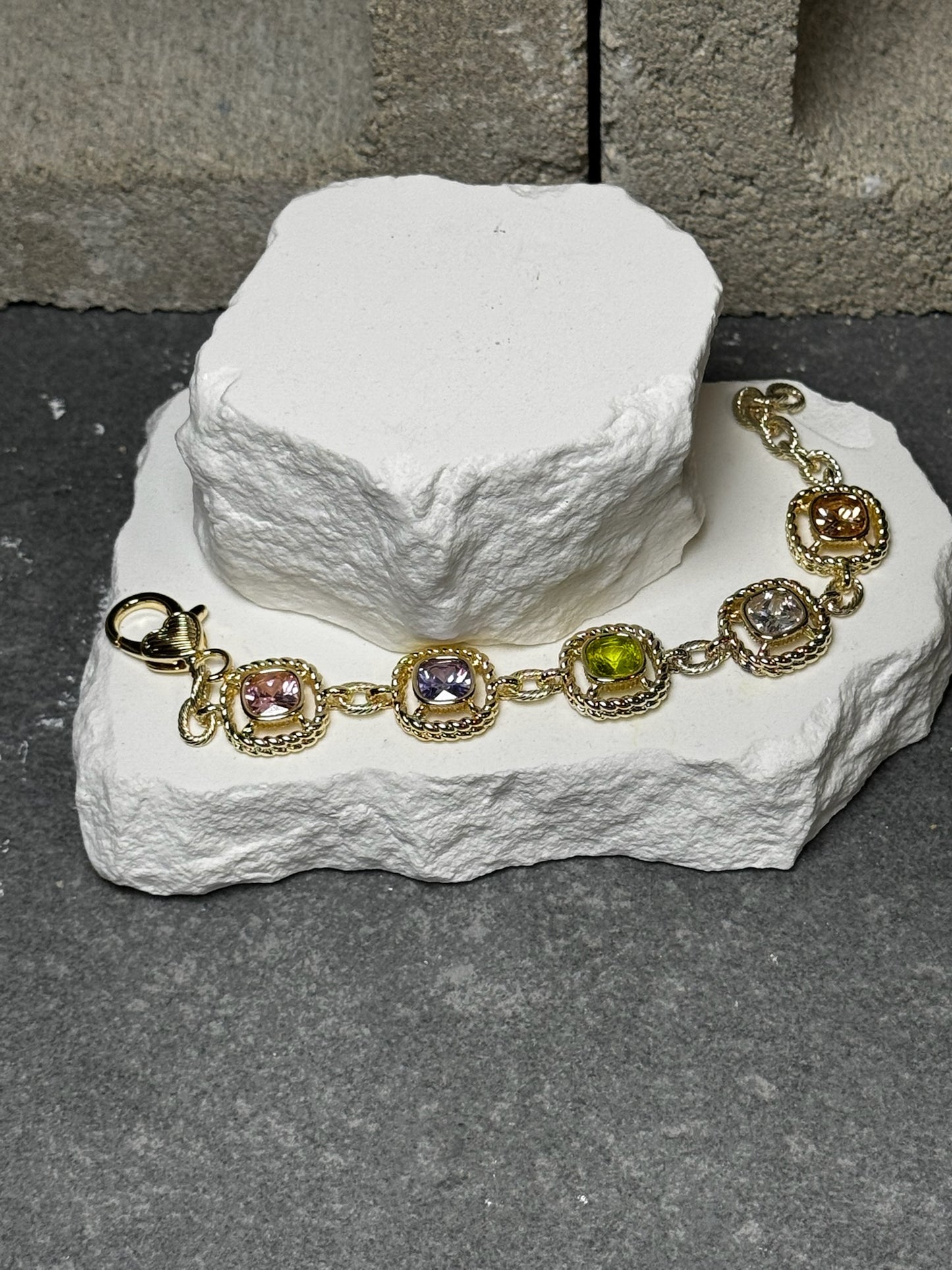 Color Me Cute Gem Bracelet 7"