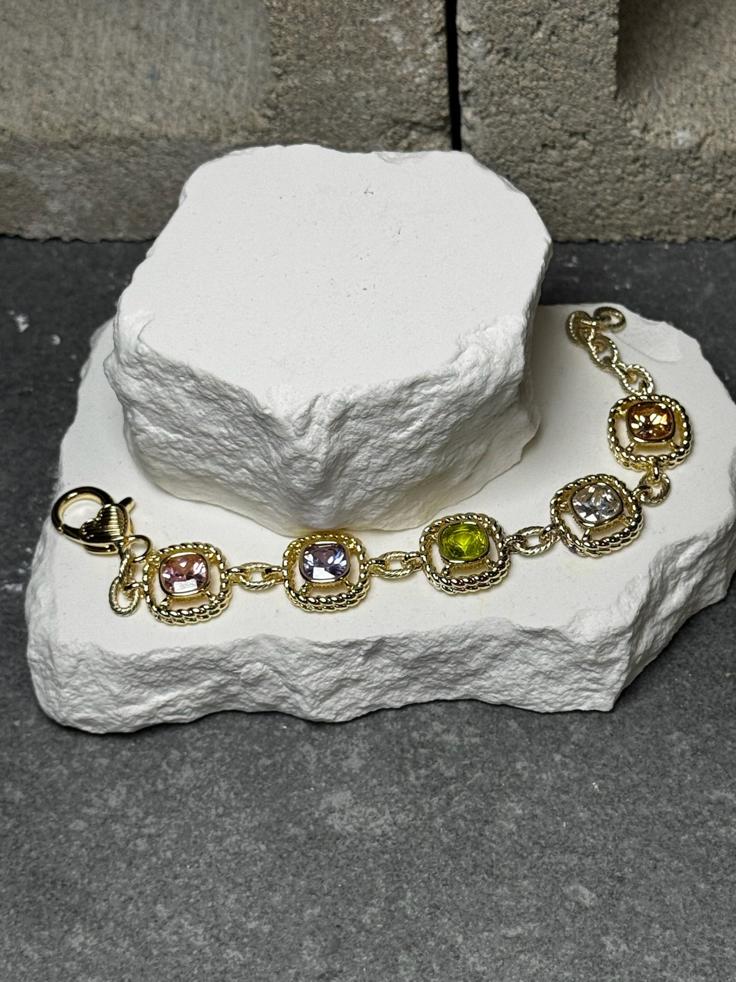 Color Me Cute Gem Bracelet 7"