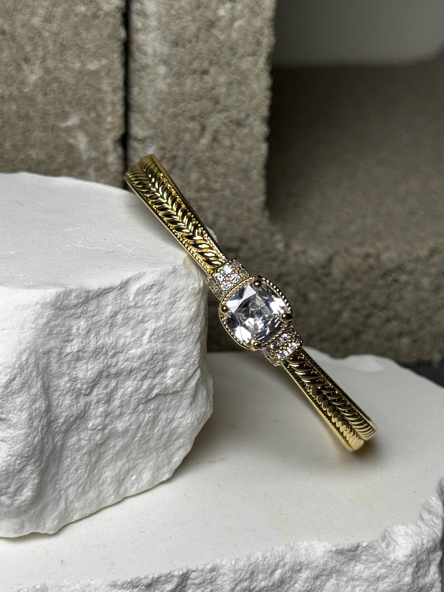 Center Piece Layer Bracelet 6.5"