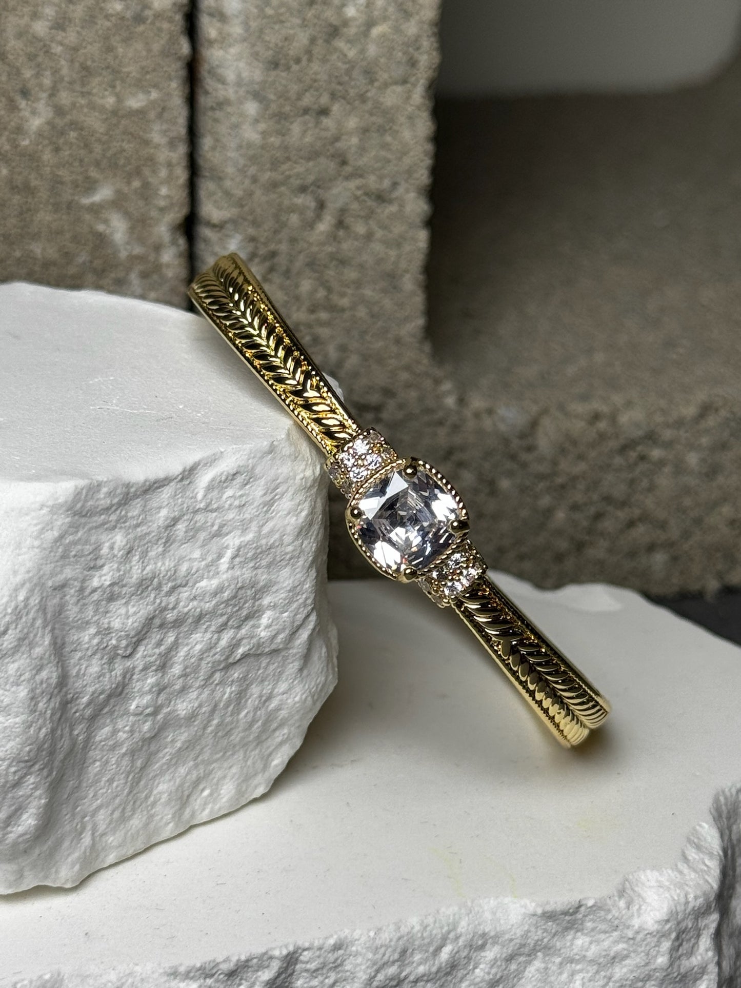 Center Piece Layer Bracelet 6.5"
