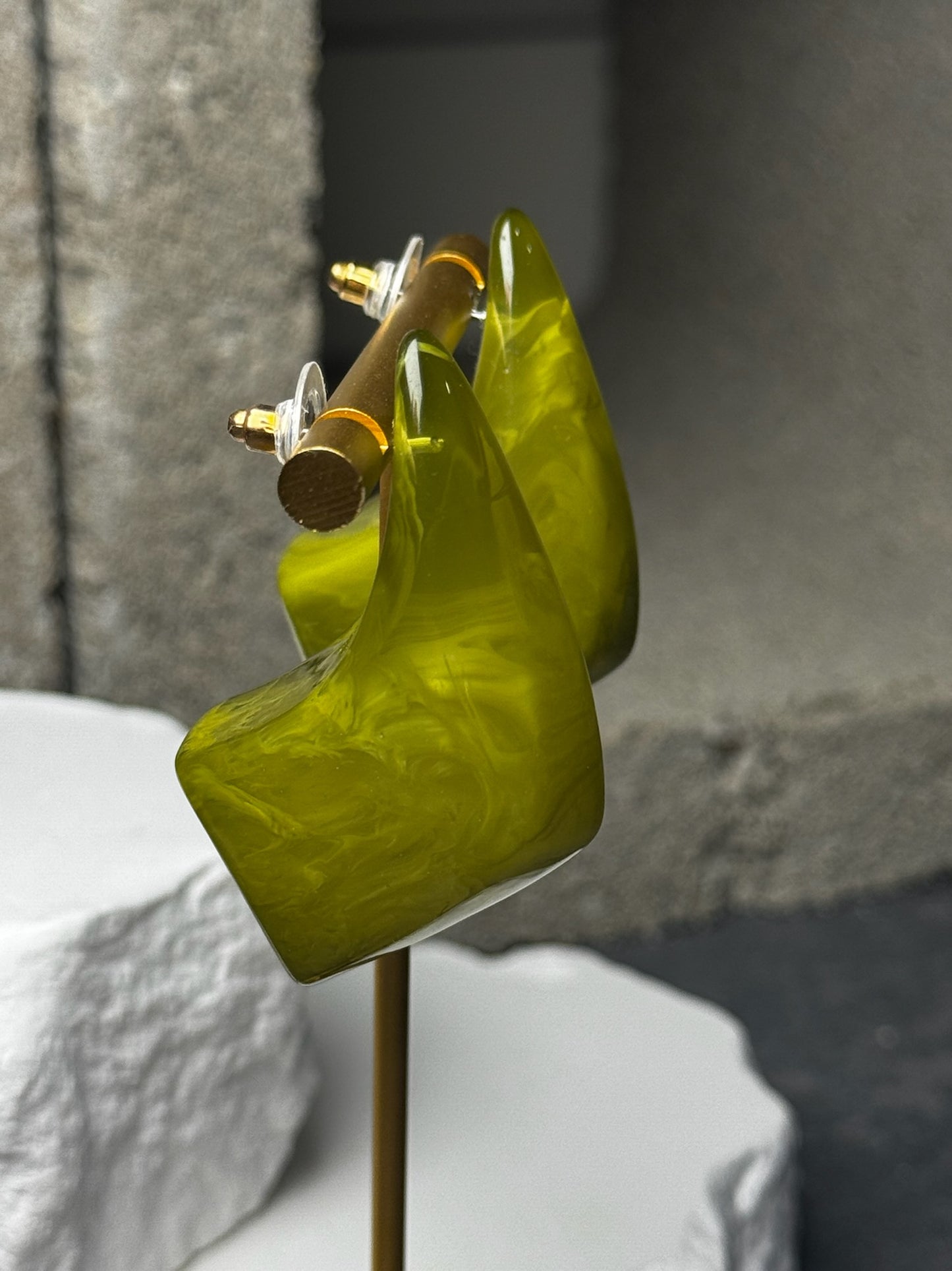 Day Trip Curve Stud Earring