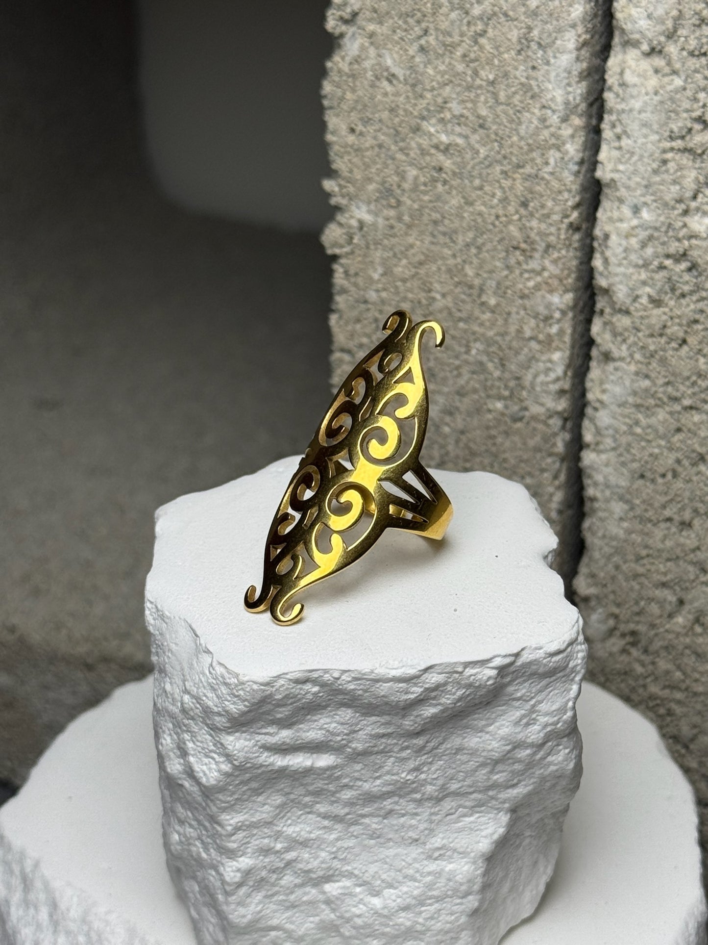 Twist & Turn Expandable Ring Size 7