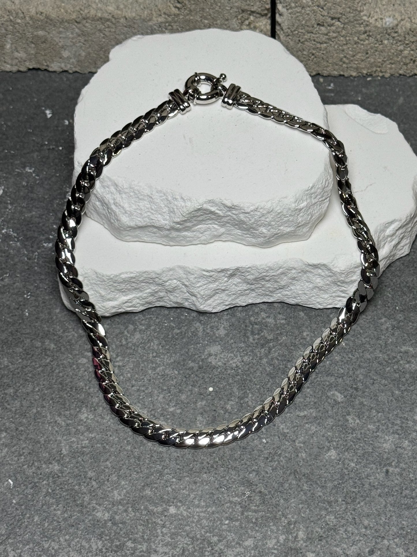 Sleek Link Necklace 15"