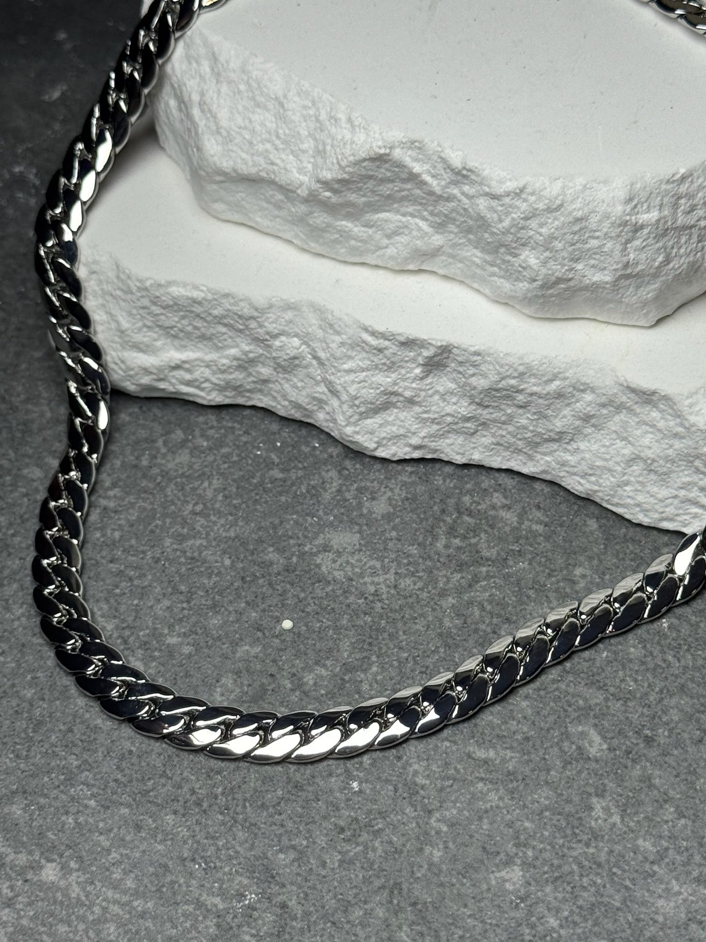 Sleek Link Necklace 15"
