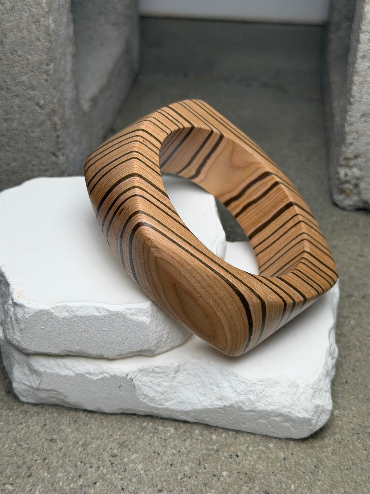 The Mohogany Bangle 8 Inches