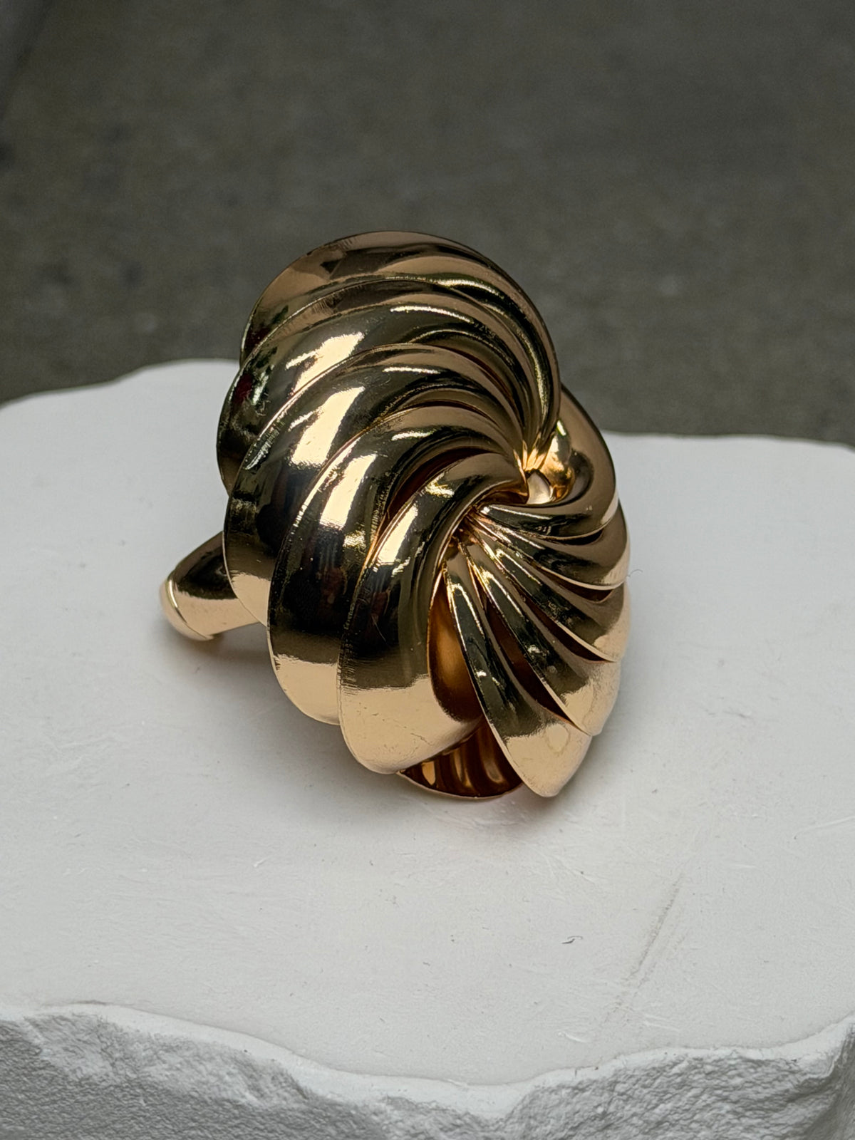 The Vintage Twist Expandable Ring