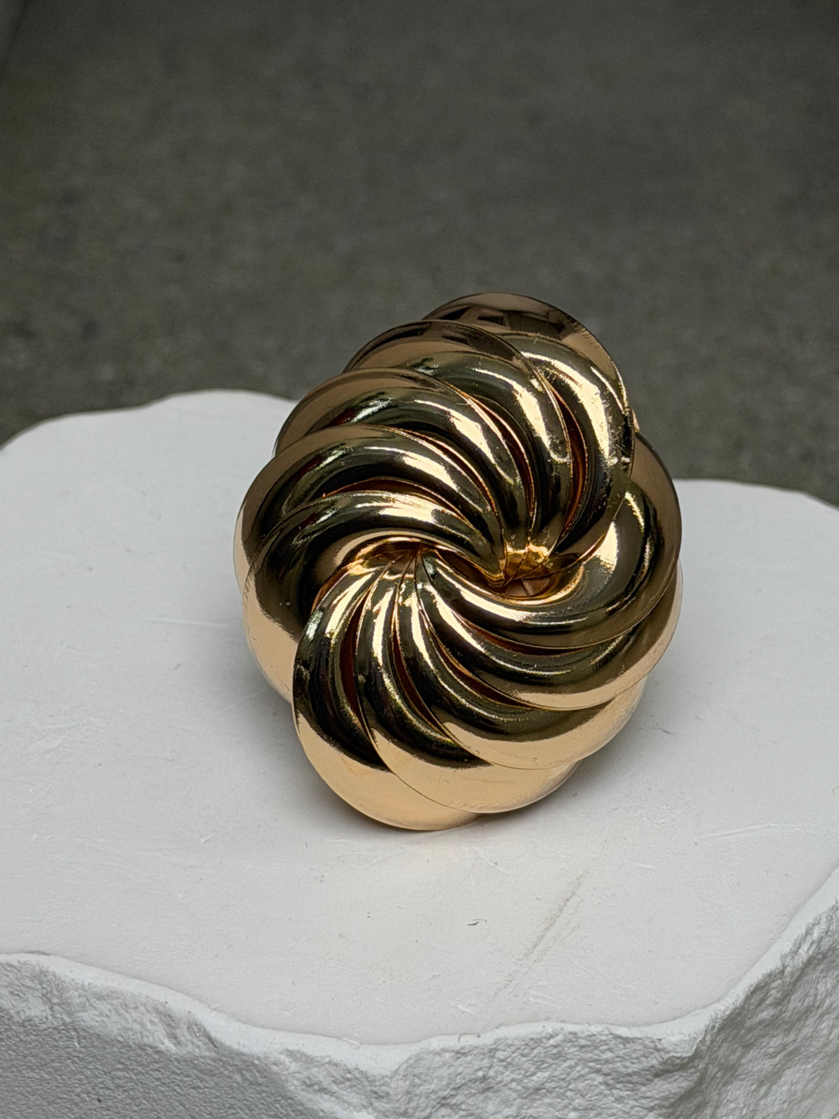 The Vintage Twist Expandable Ring