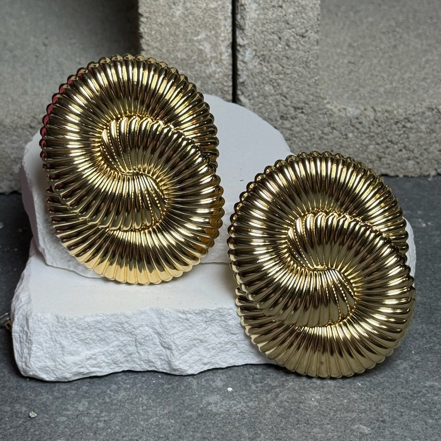 Go Together Spiral Ribbed Earrings