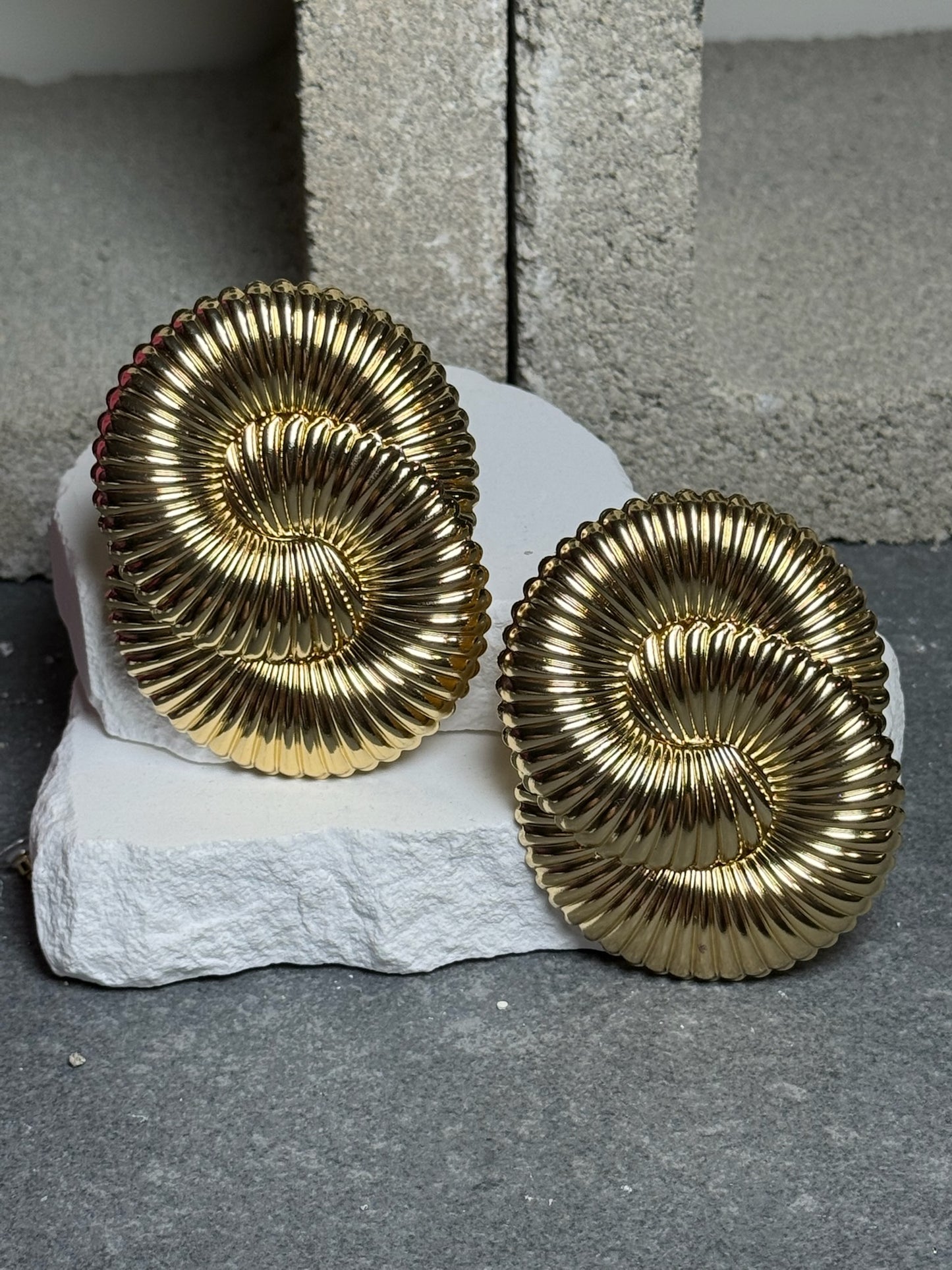 Go Together Spiral Ribbed Earrings