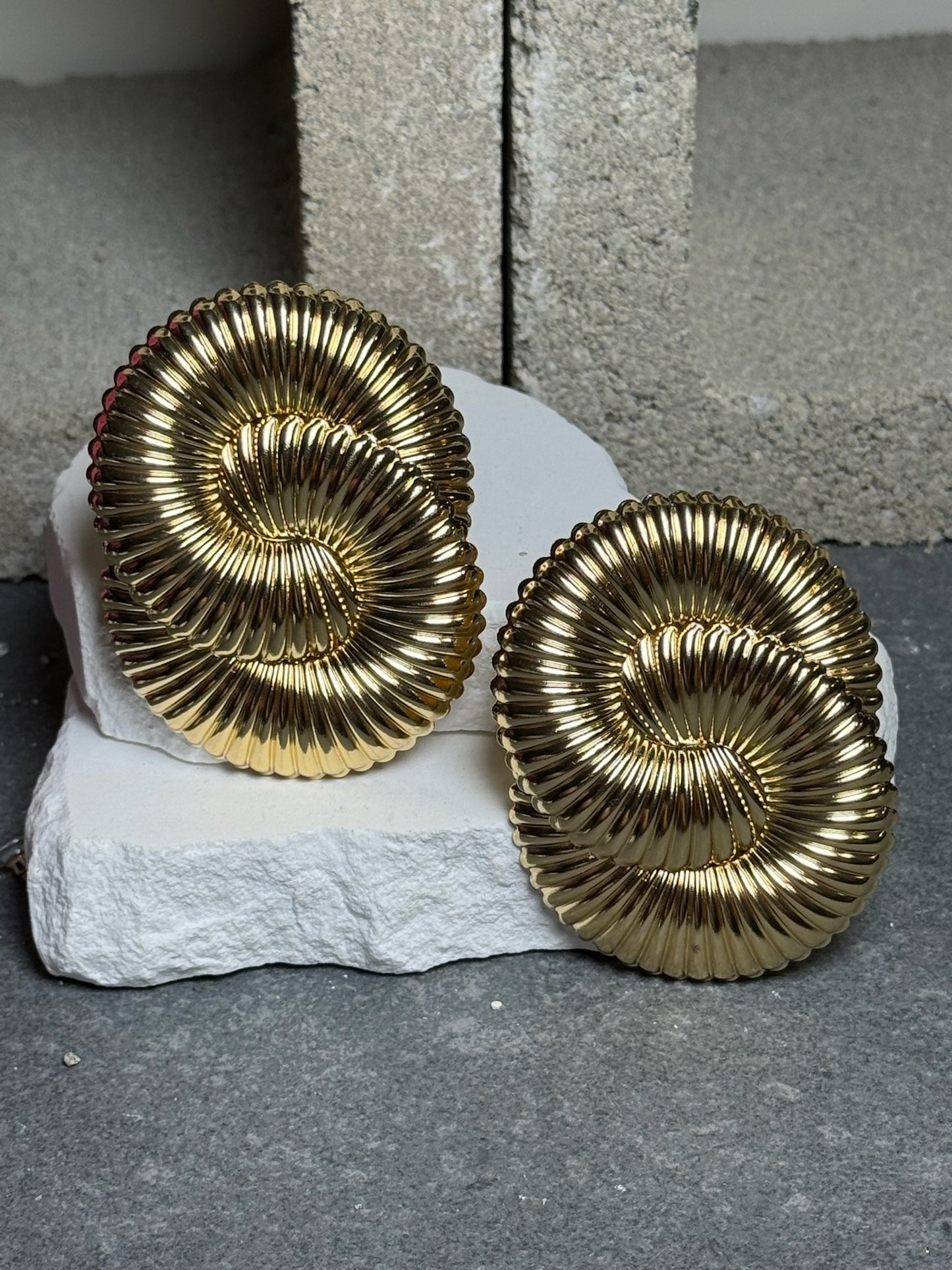 Go Together Spiral Ribbed Earrings
