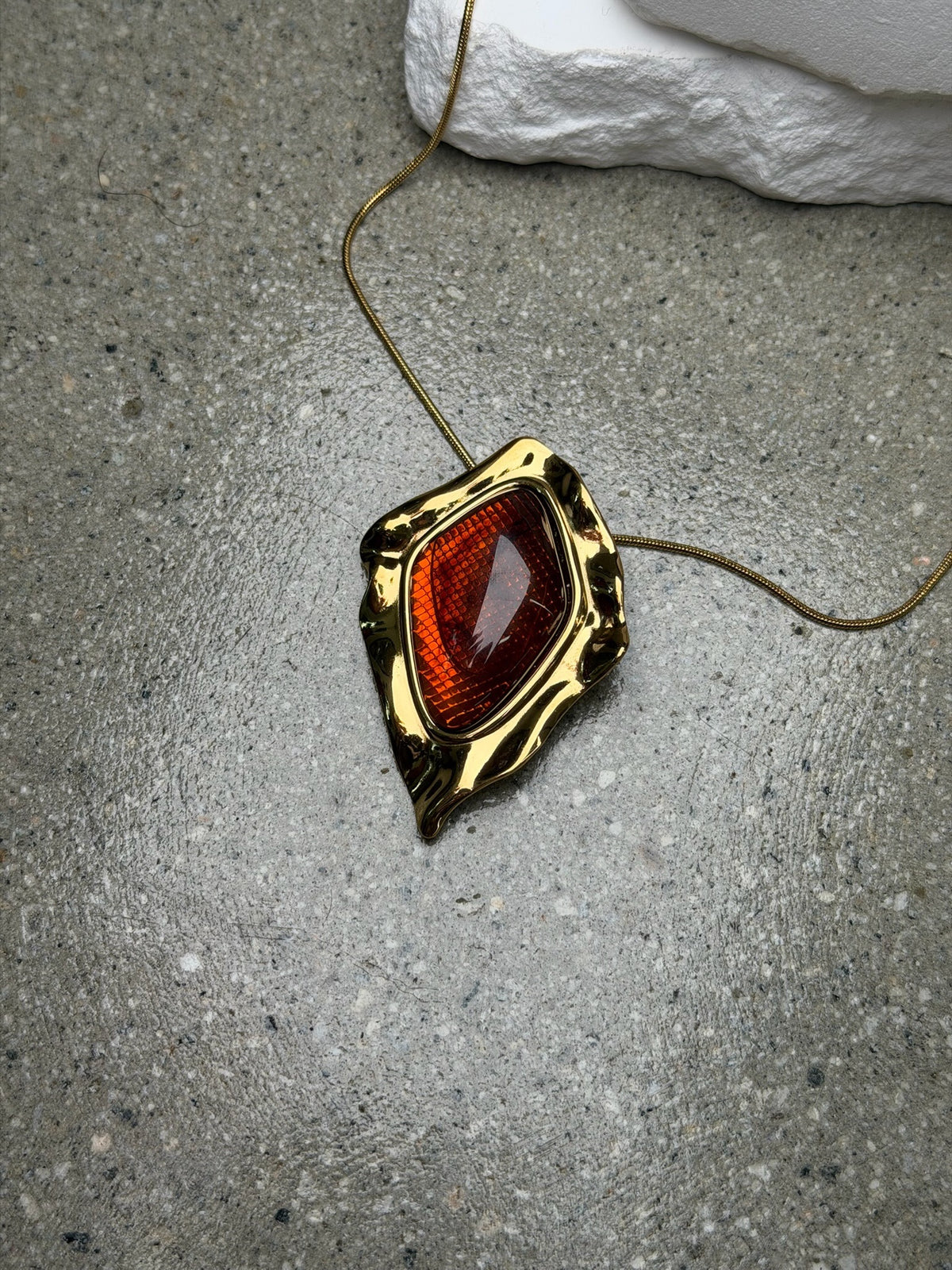 The Zuri Stone Pendant Necklace