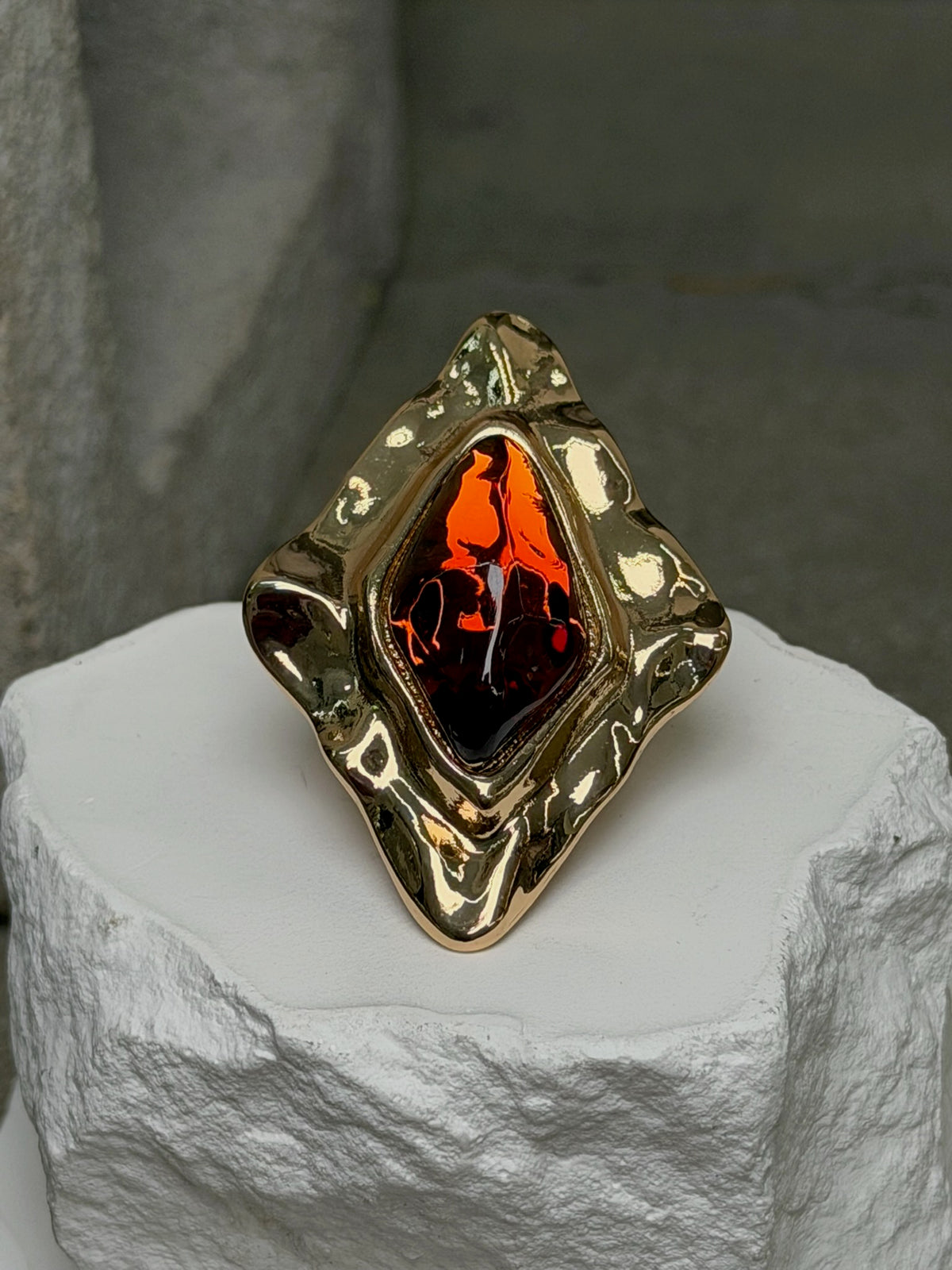 The Mahogany Expandable Ring
