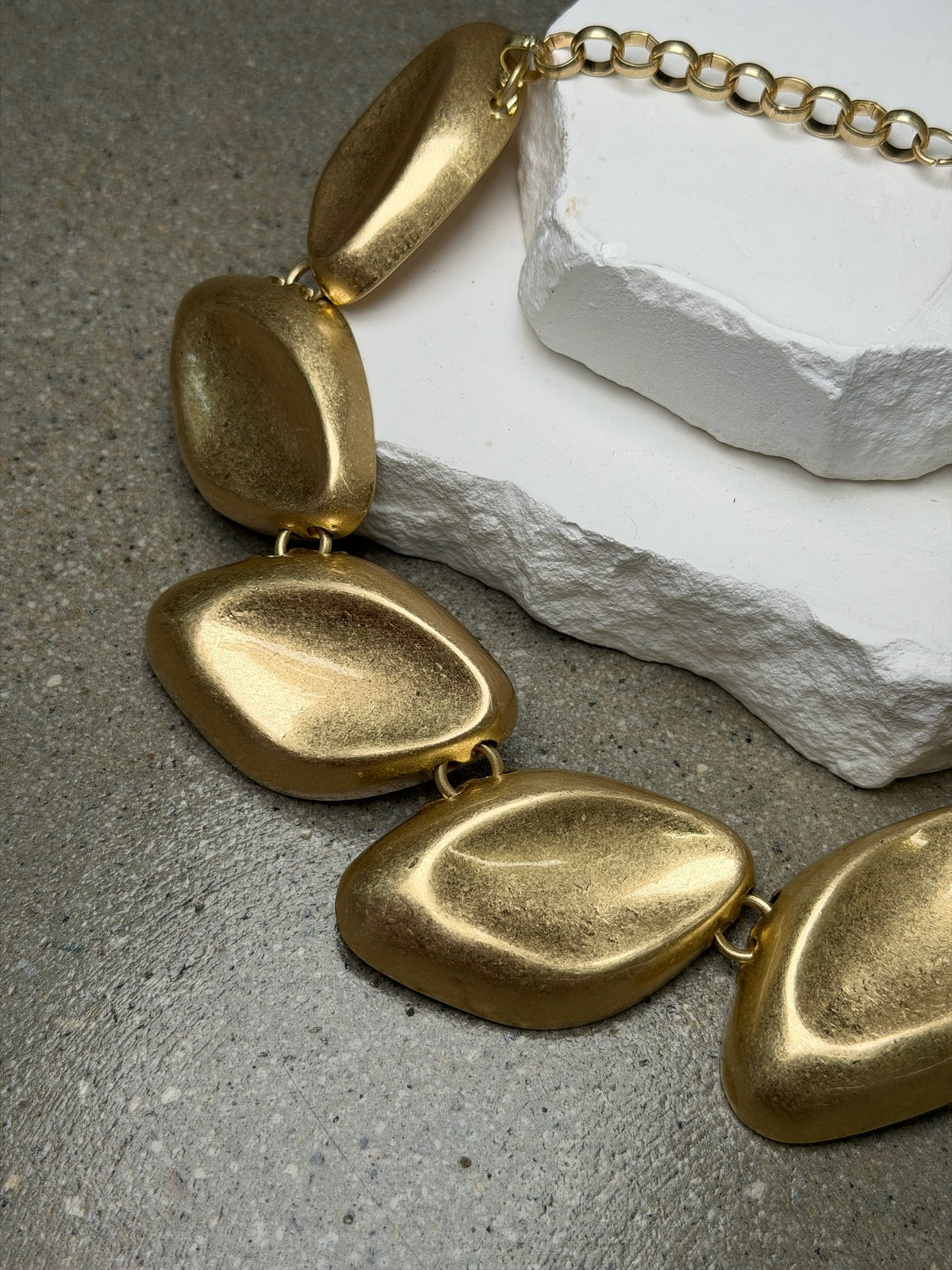 The Marlowe Brushed Gold Necklace 20"