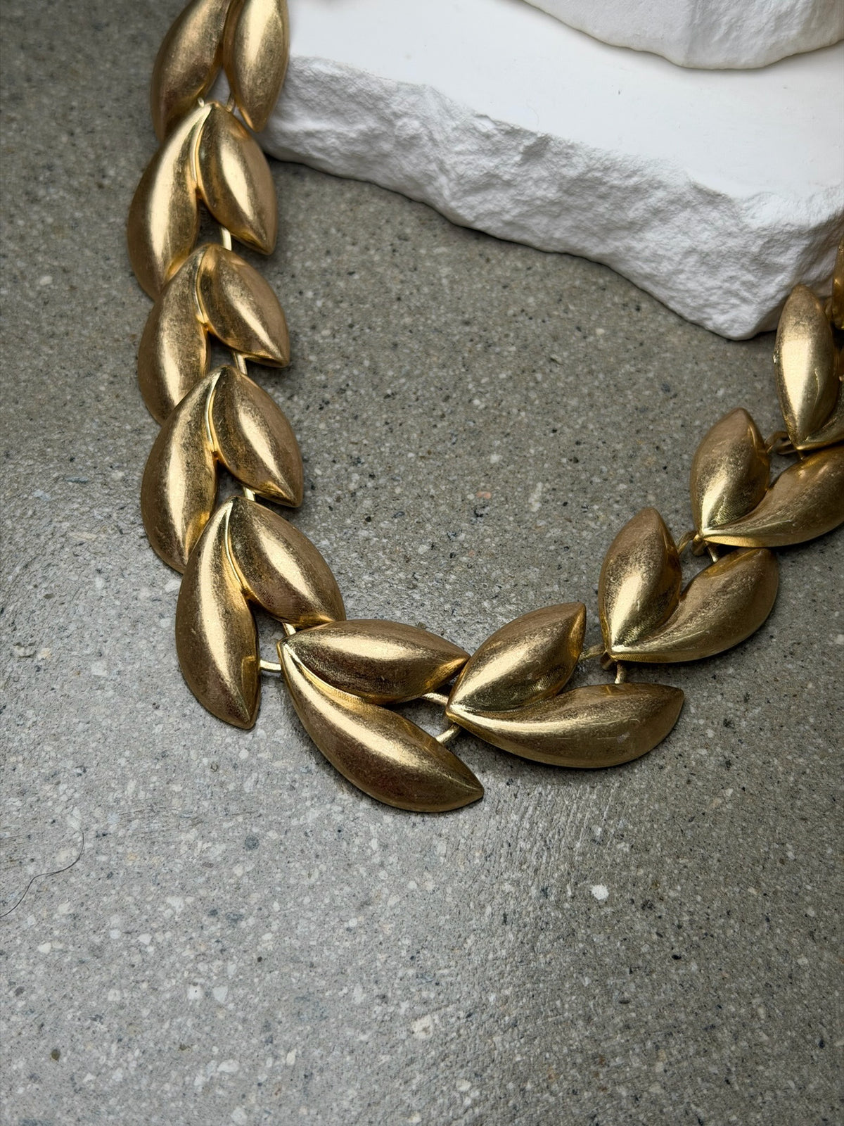 The Lenox Crown Brushed Necklace 22"