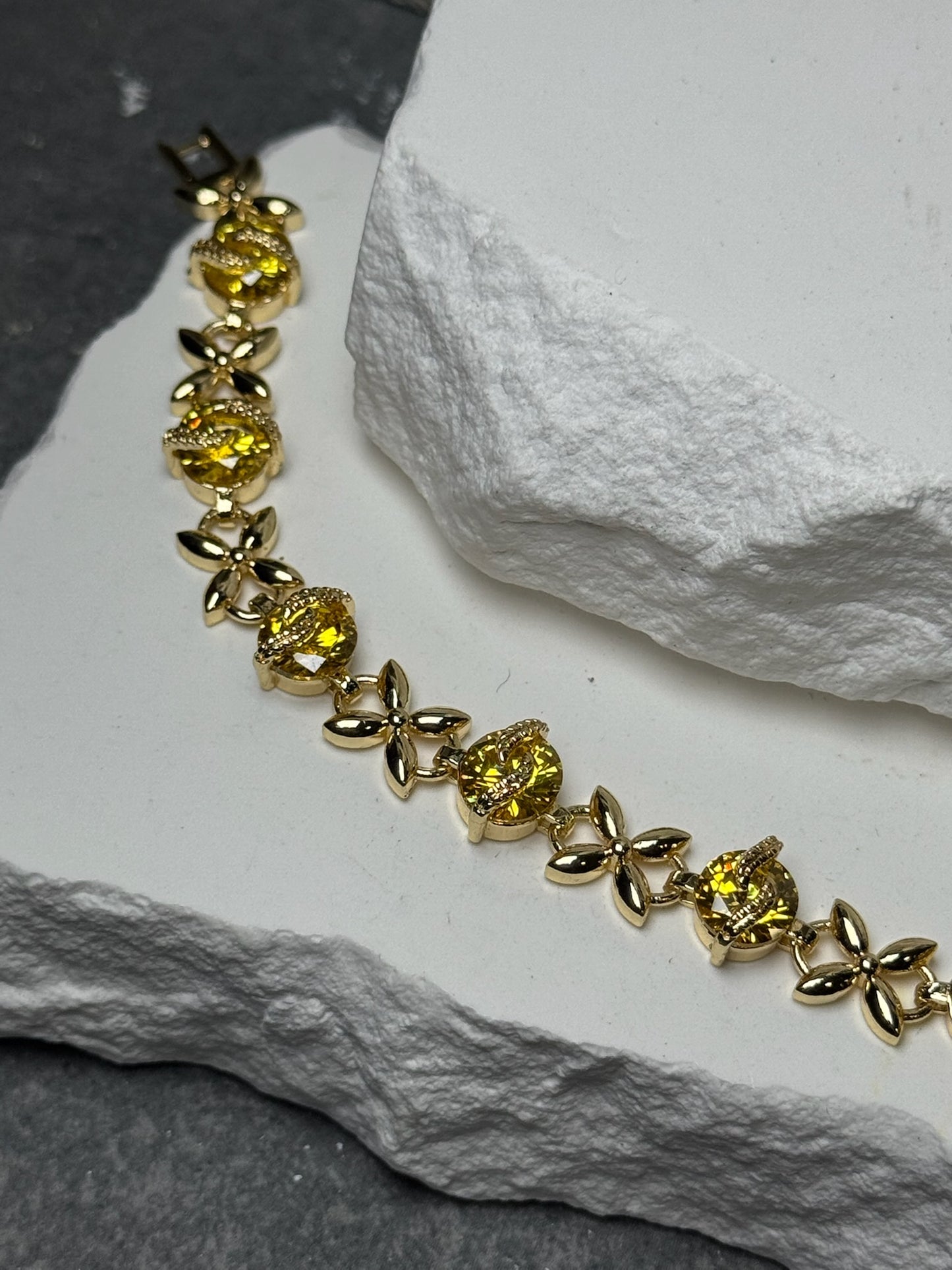 Sunshine Sparkle Bracelet 7"