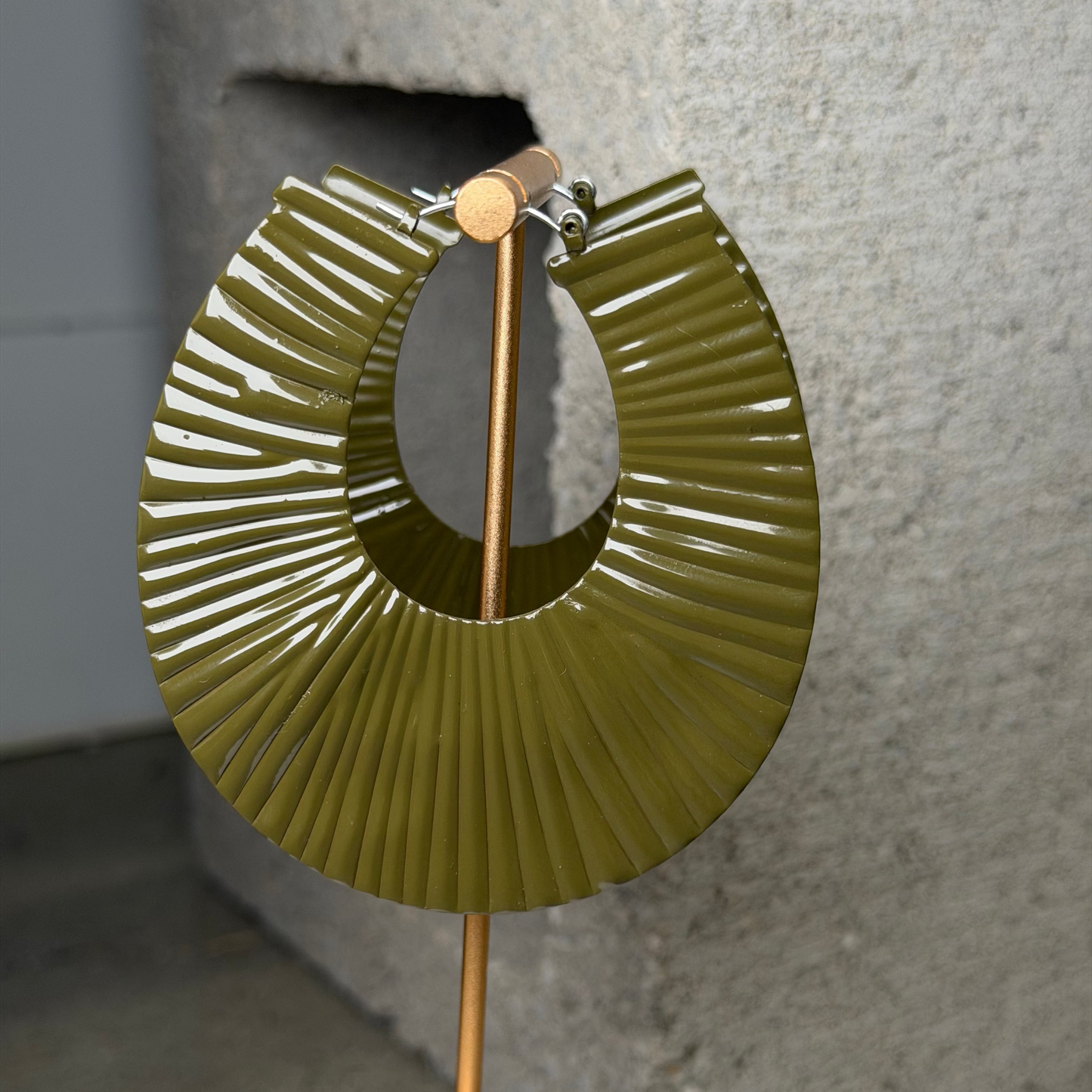 Resort Mode Oversized Hoop Earrings