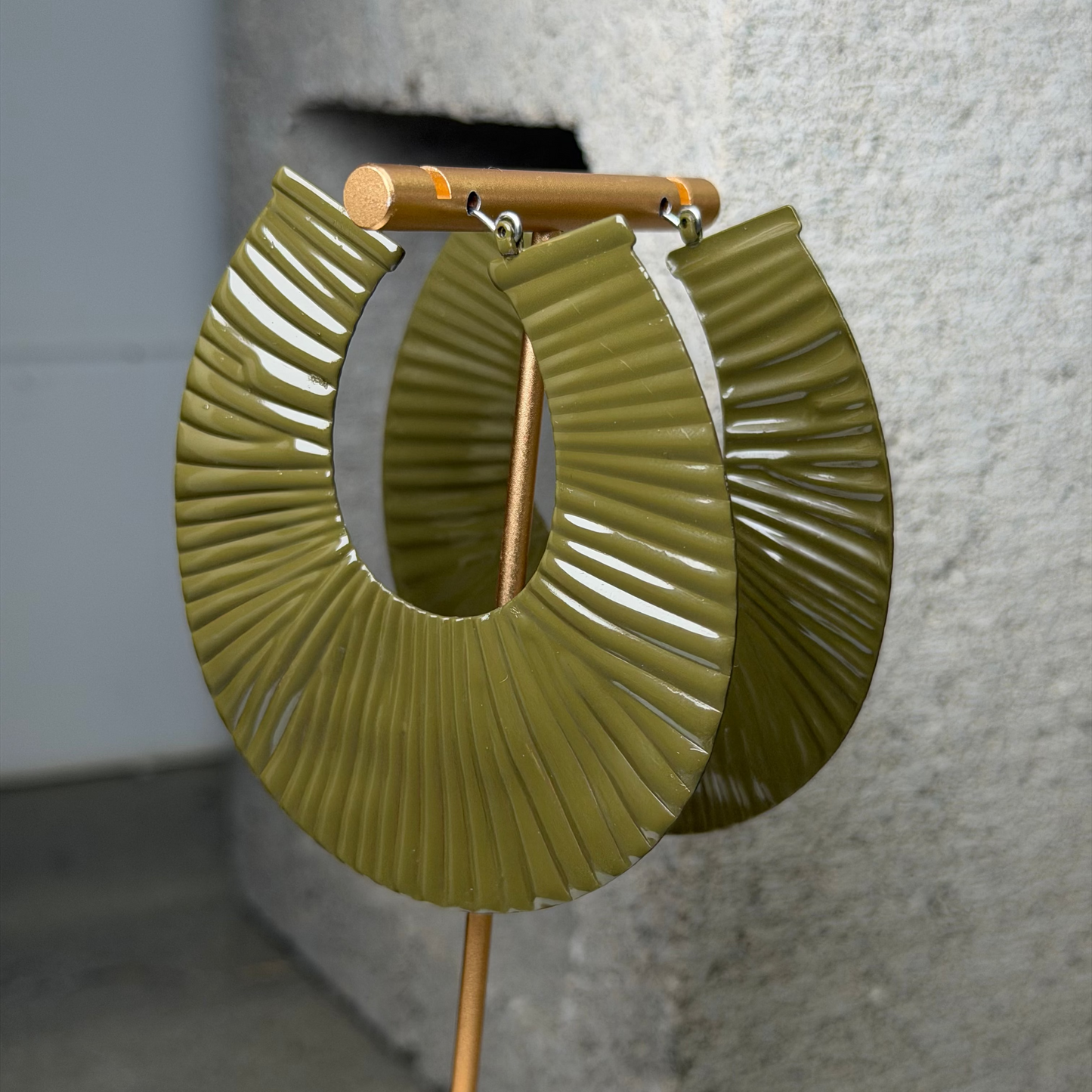 Resort Mode Oversized Hoop Earrings