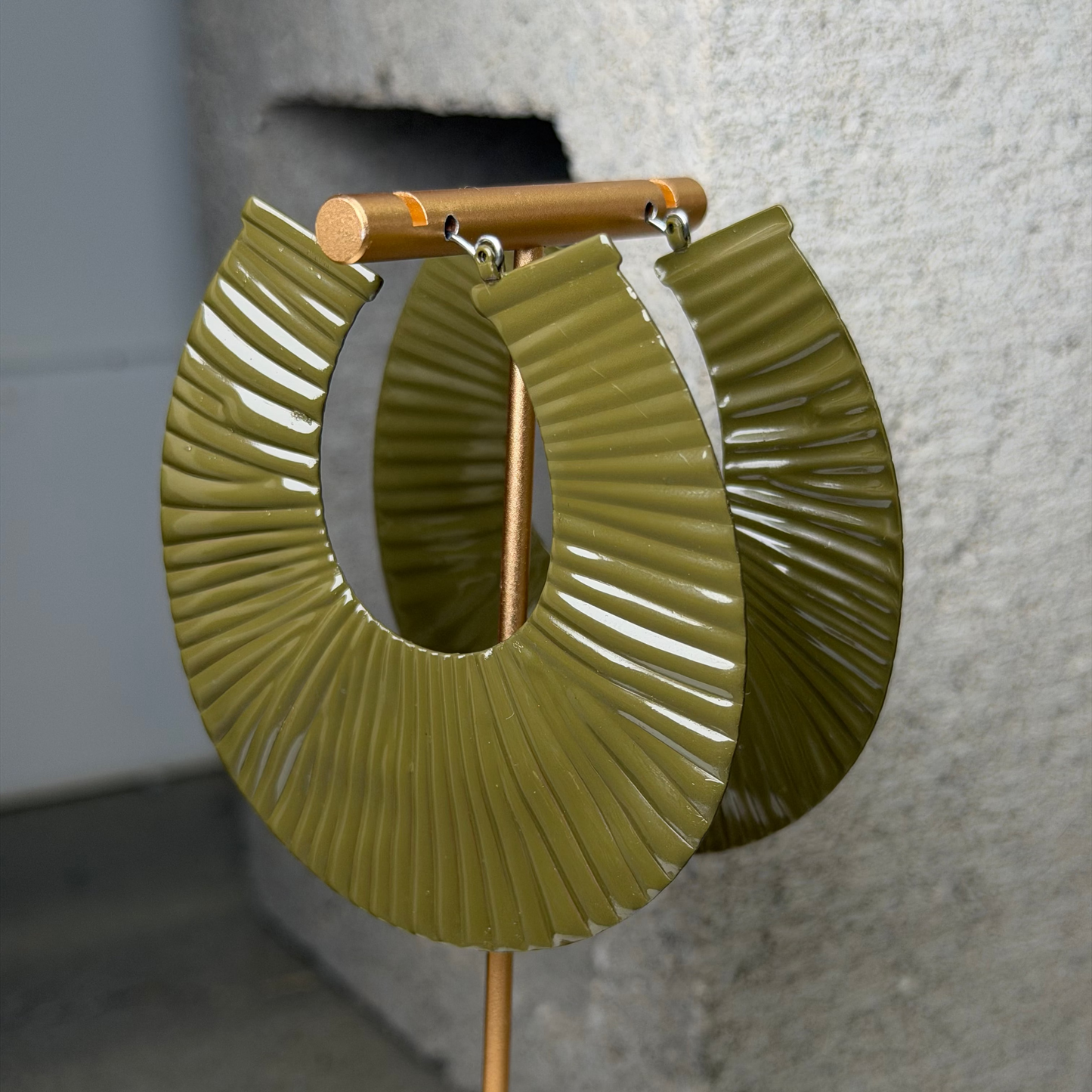 Resort Mode Oversized Hoop Earrings